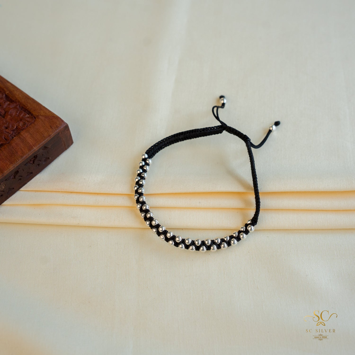 SILVER THREAD ANKLET